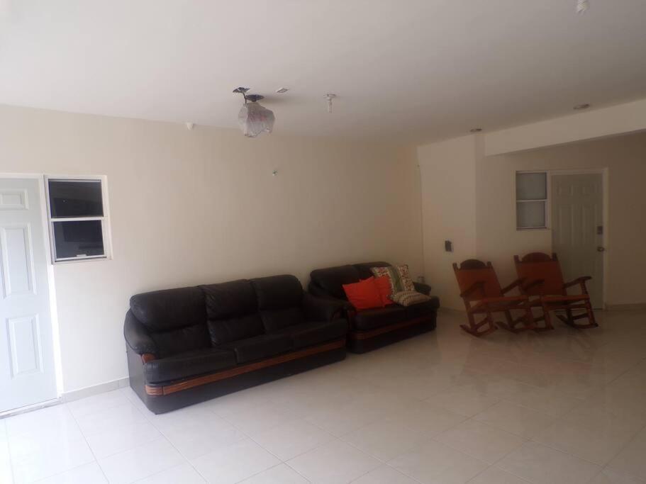 הרמוסיו Apartamento 12 Con Dos Camas , A 200 Mts Del Vado Del Rio , Cerca Del Centro De Gobierno , Internet De Alta Velocidad מראה חיצוני תמונה